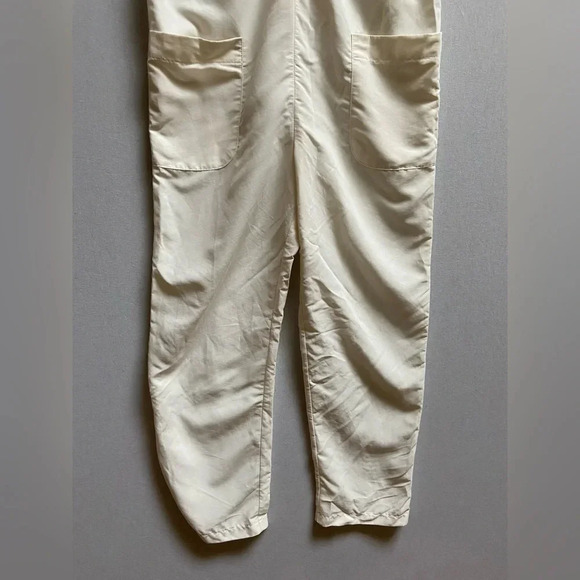 TOPSHOP cream v-neck romper Sz US 4 - Picture 5 of 11